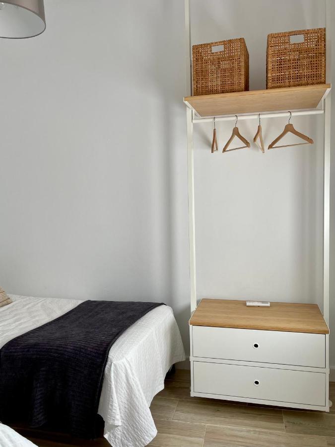 Apartamentos La Higuera 1 Rota Esterno foto